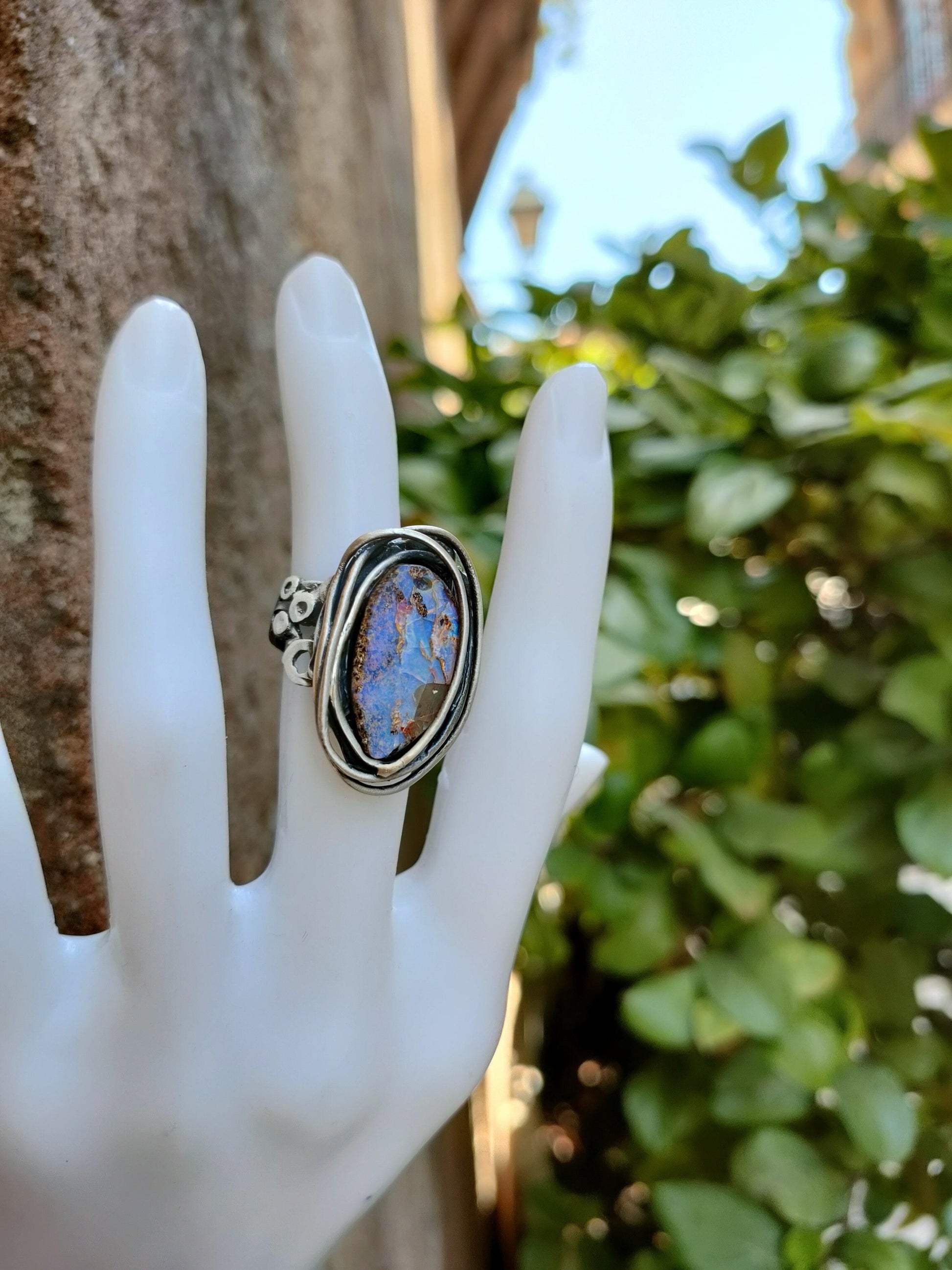 Anillo único con ópalo natural - Amparo Valencia Joyas