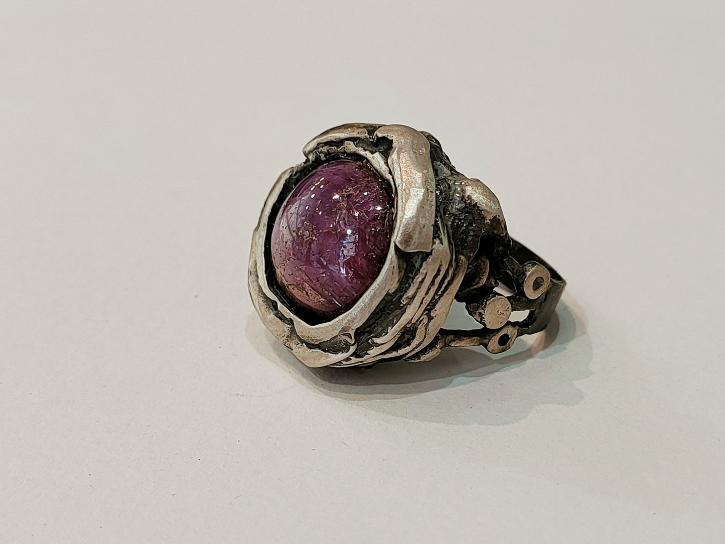 Unique ring with cabochon ruby