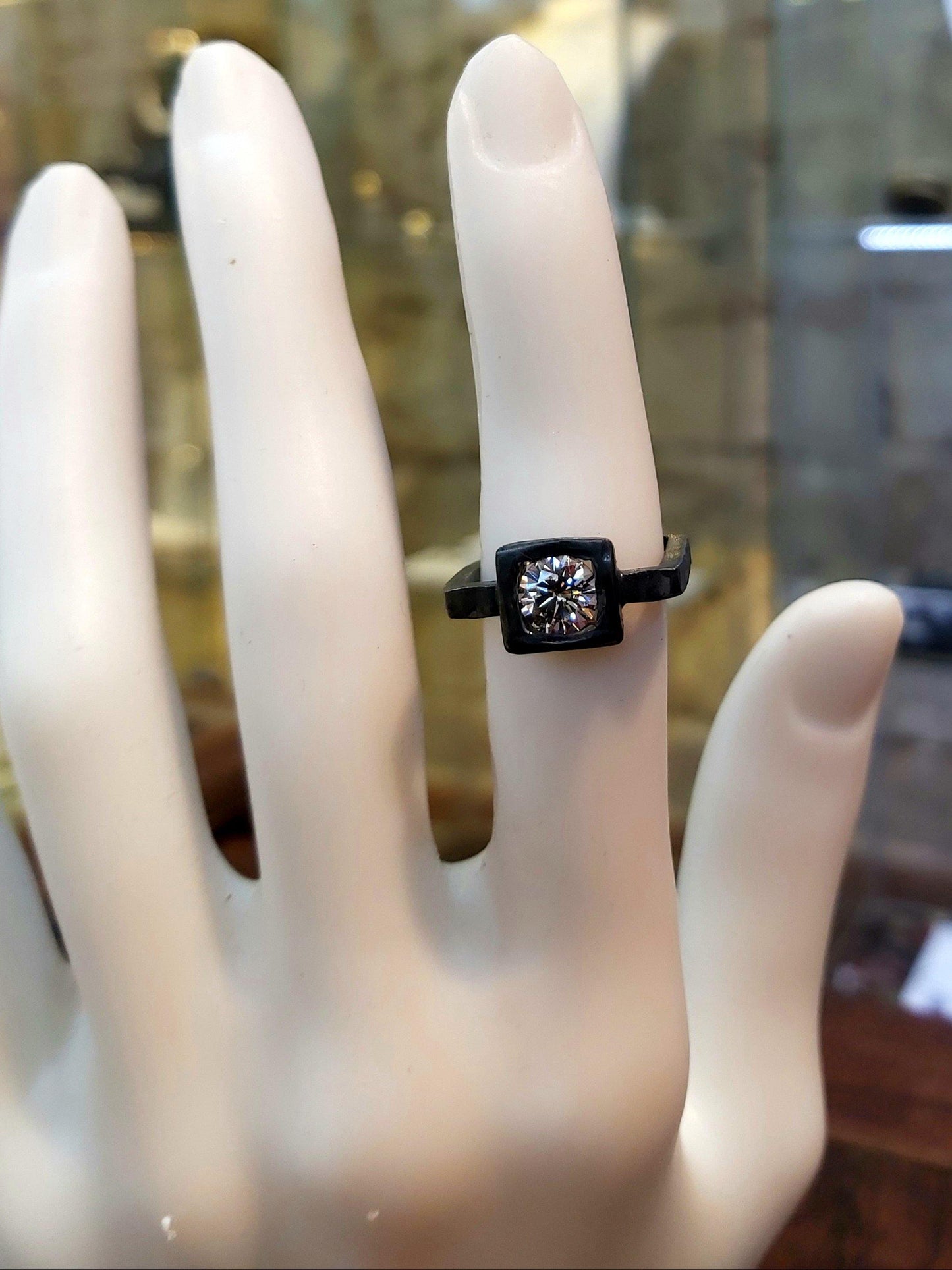 Anillo de plata cuadrado con zirconita - Amparo Valencia Joyas