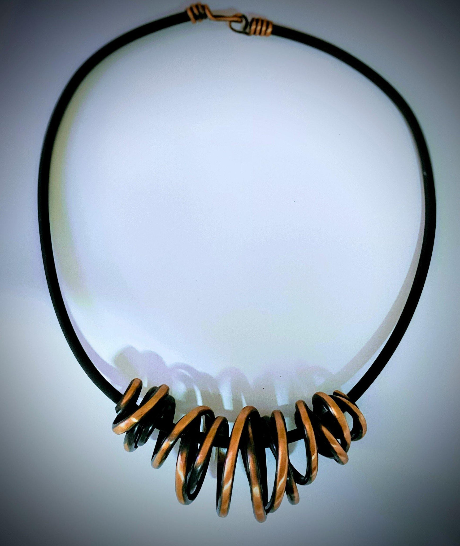 Collar de cobre Espiral - Amparo Valencia Joyas