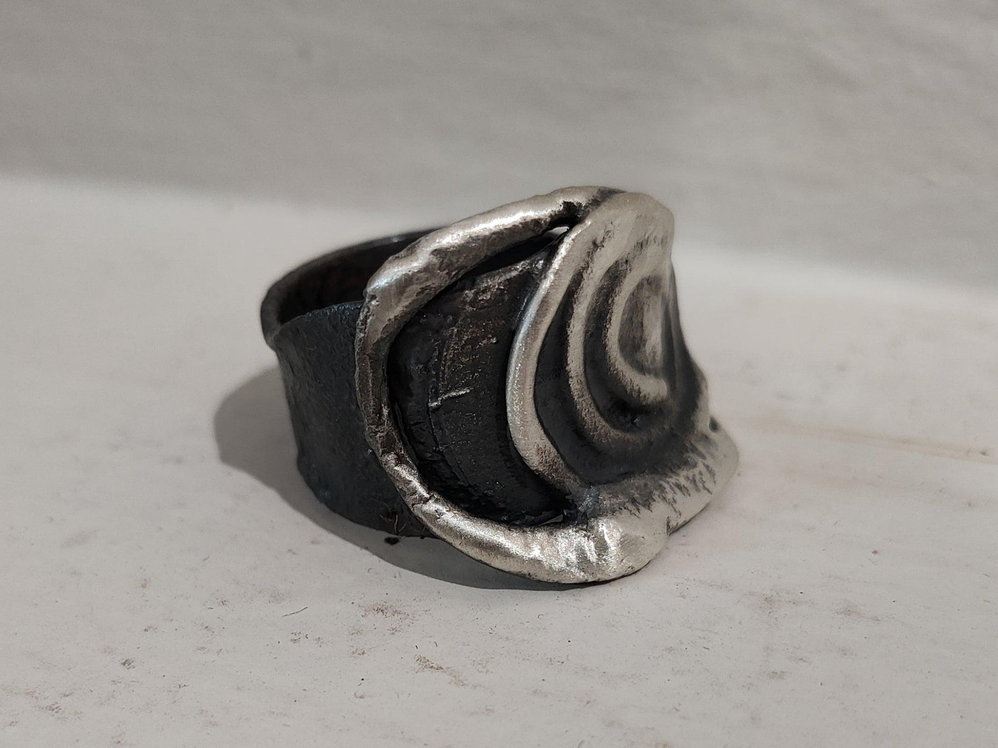 Anillo de plata único - Amparo Valencia Joyas